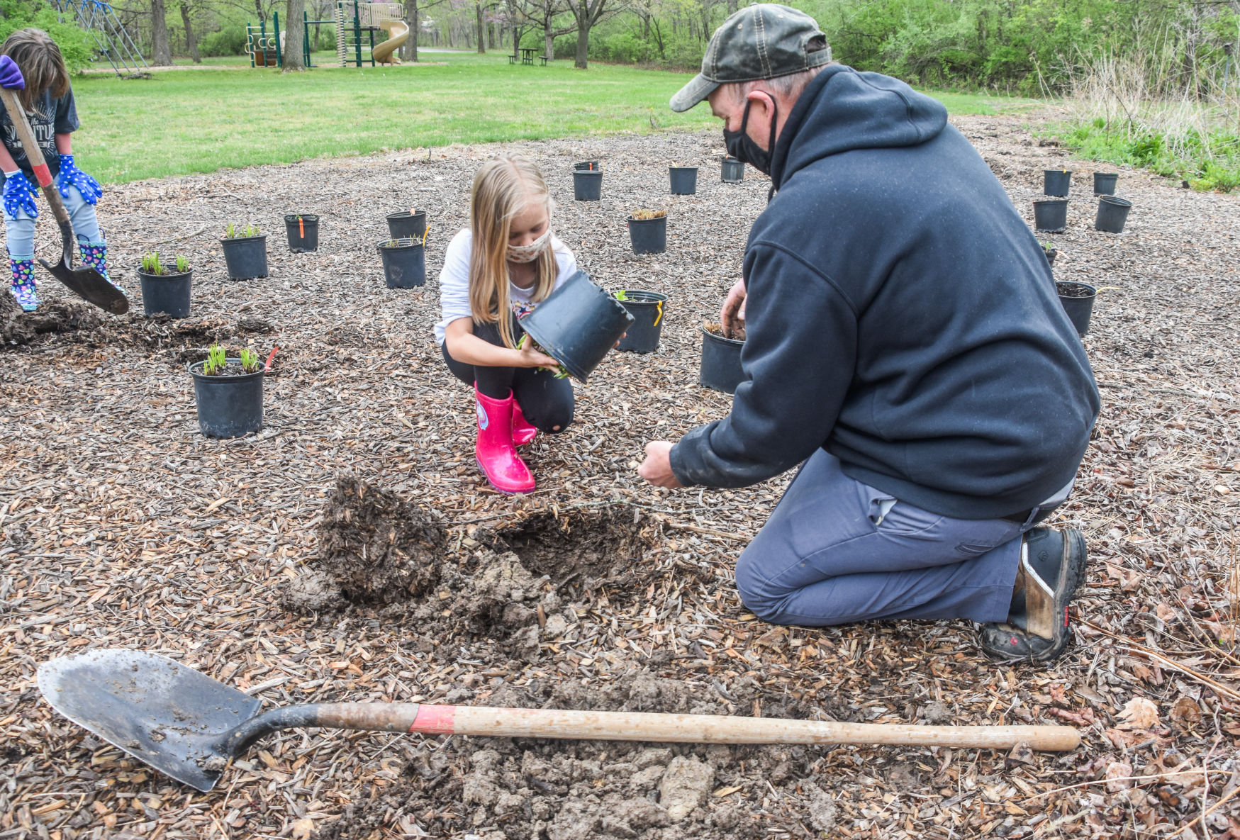 Girls Scouts Earth Day work at Fox Ridge State Park